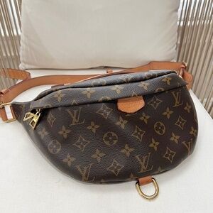 Authentic Louis Vuitton Monogram Bumbag